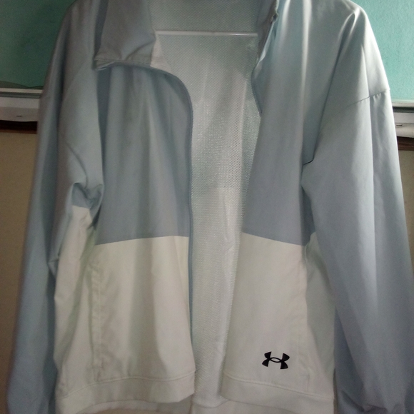 Under Armour Sky Blue and White Lightweight Jacket - Picture 1 of 5